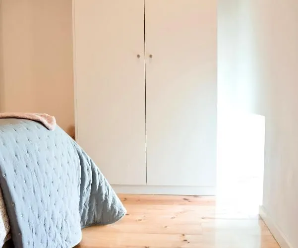 Porto Wine Loft Duplex With Swimming Pool * וילה נובה דה גאיה